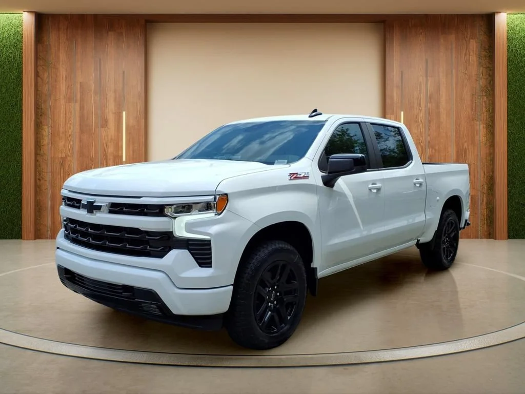 New 2026 Summit White Chevrolet RST image 27