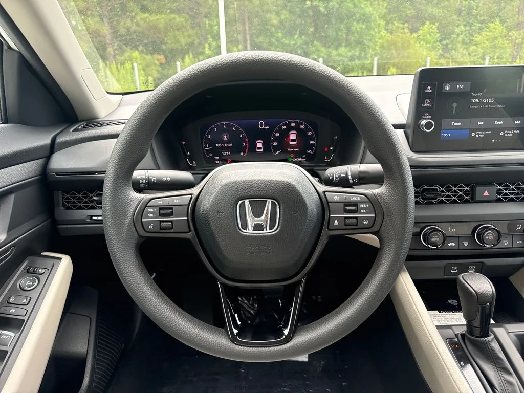 Used 2026 Platinum White Pearl Honda LX image 19