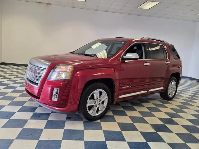 Used 2015 CRYSTAL RED TINTCOAT GMC Denali image 3