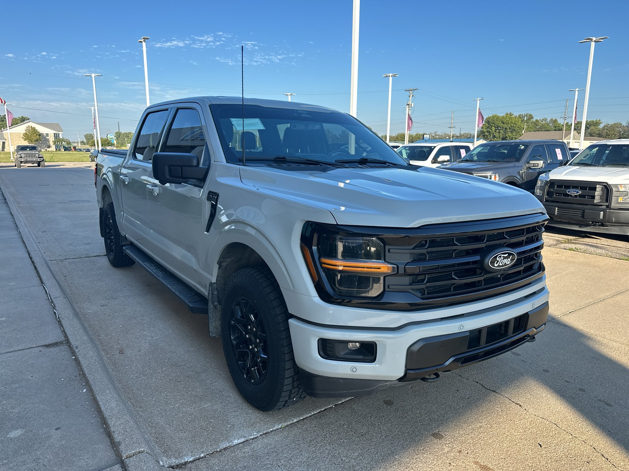 Used 2024 AVALANCHE Ford XLT image 9