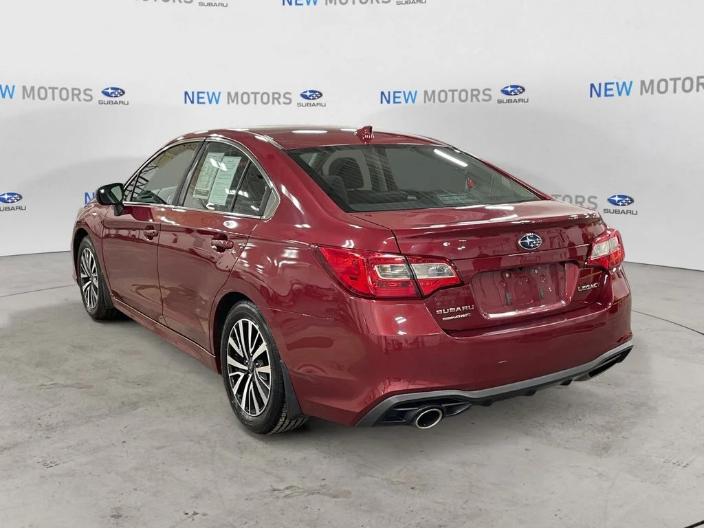 Used 2018 Crimson Red Pearl Subaru 2.5i image 3