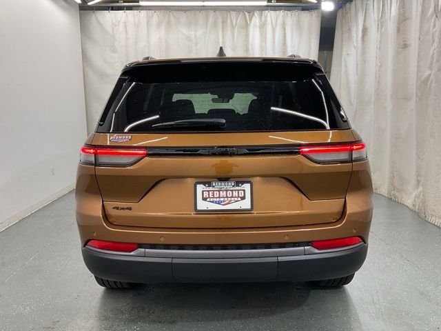 New 2026 Copper Shino Metallic Clear-Coat Exterior Paint Jeep Limited image 6