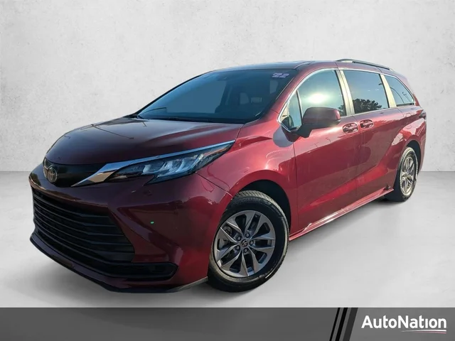 2022 Toyota Sienna LE