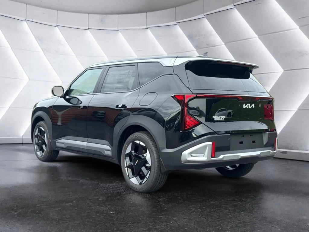 New 2027 Aurora Black Pearl Kia S image 7