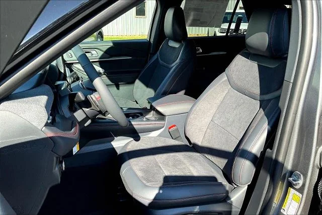 2026 Ford Explorer ST - Photo 22