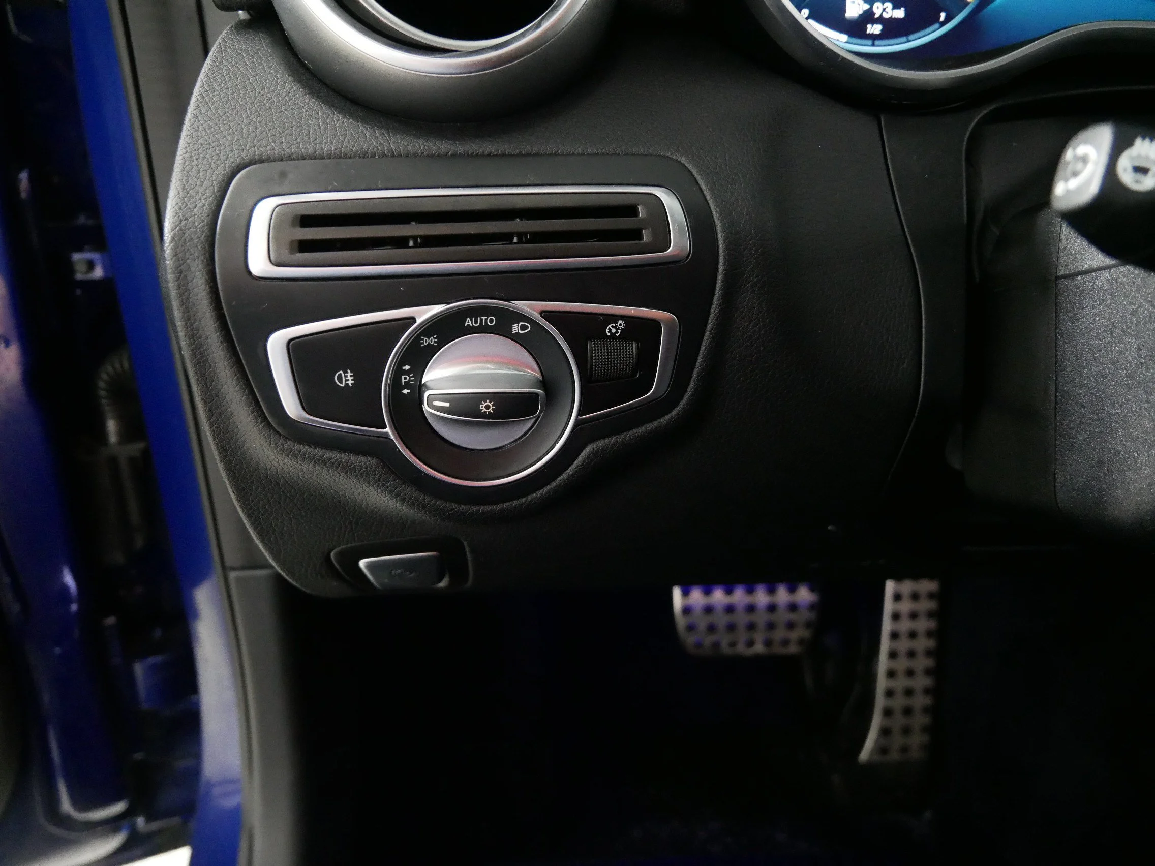 Used 2021 Brilliant Blue Metallic Mercedes-Benz C 300 image 26