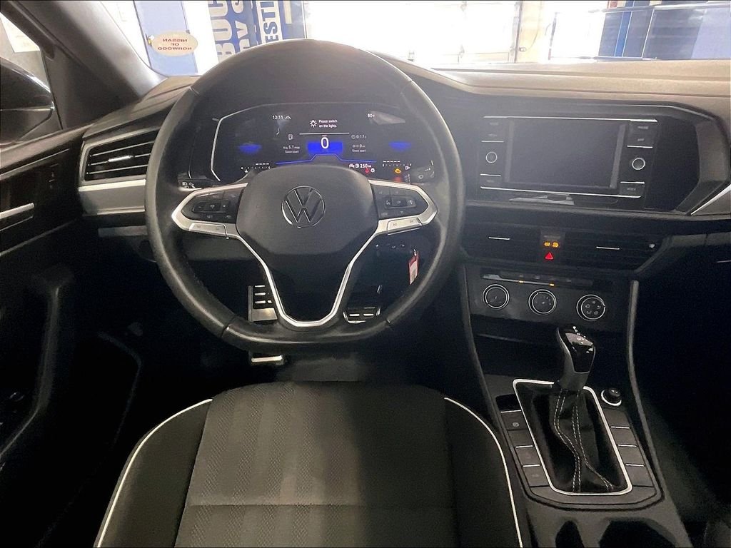 Used 2023 Gray Volkswagen 1.5T Sport image 17