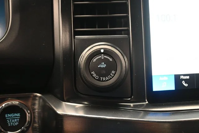 New 2027 Carbonized Gray Metallic Ford F-250® Lariat® image 15