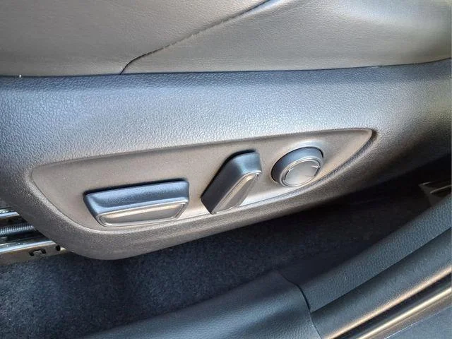2023 Toyota RAV4 XSE - Photo 15