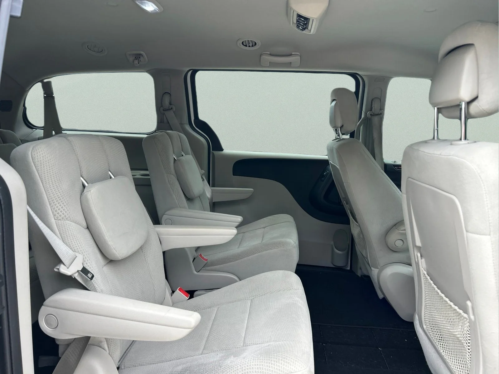 Used 2013 Stone White Dodge SXT image 12