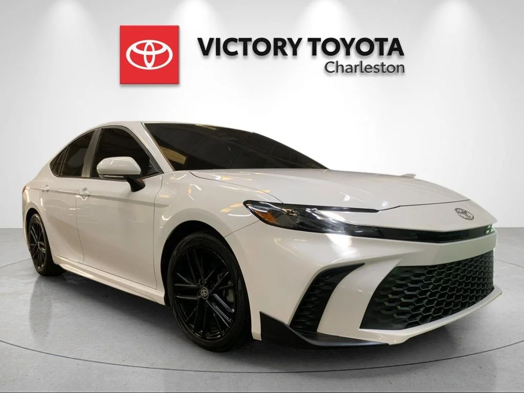 Used 2025 White Toyota SE image 5