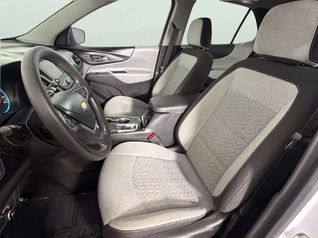 Used 2022 SUMMIT WHITE Chevrolet LT image 18