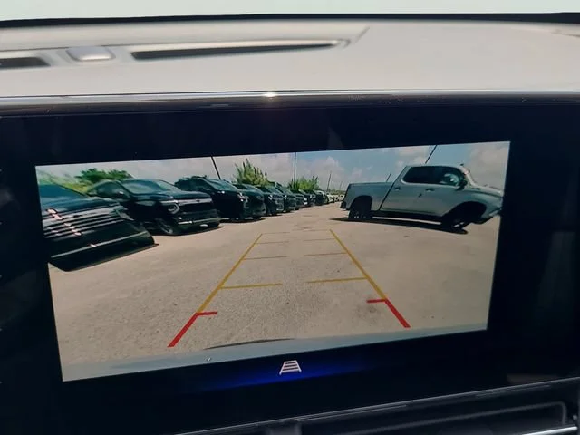 New 2026 Summit White Chevrolet LT image 27