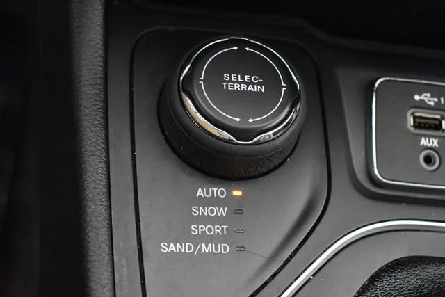 2022 Jeep Cherokee Latitude Lux - Photo 33