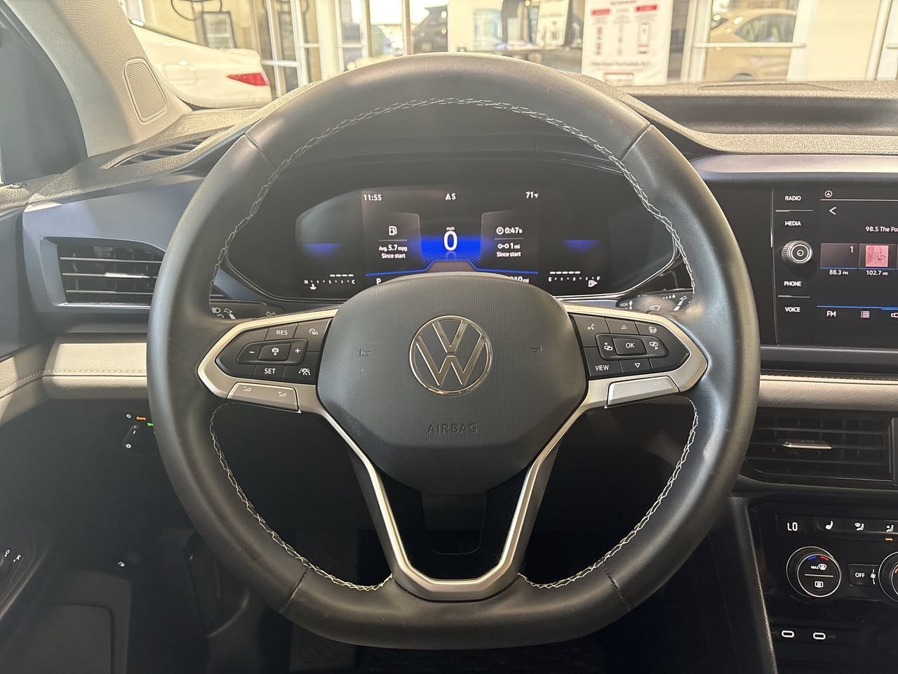 Used 2024 Pure White Volkswagen SE image 14
