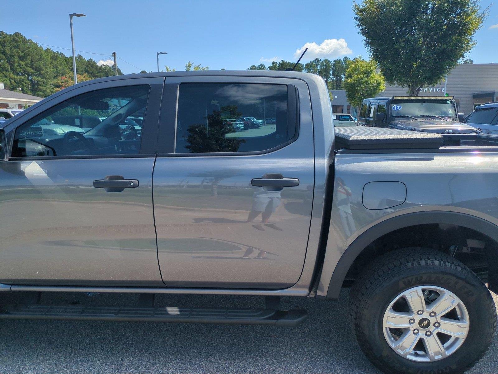 Used 2025 Carbonized Gray Ford XL image 29