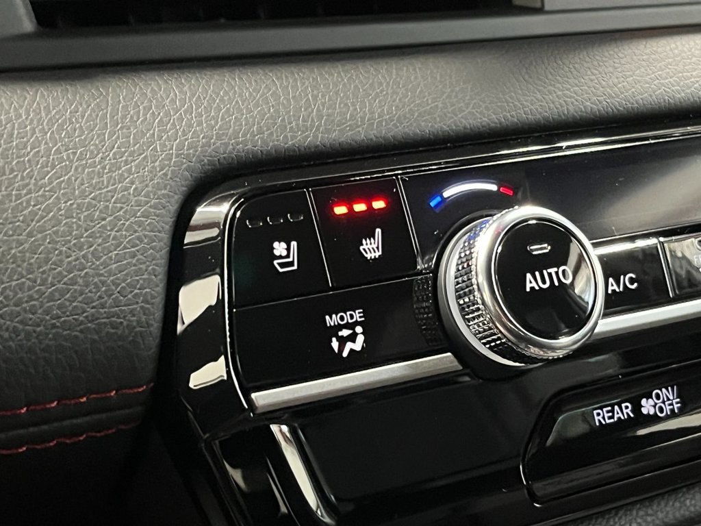 2025 Honda Pilot Black Edition - Photo 18