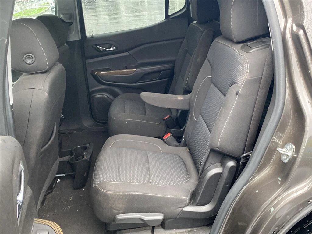 Used 2020 Smokey Quartz Metallic GMC SLE image 14