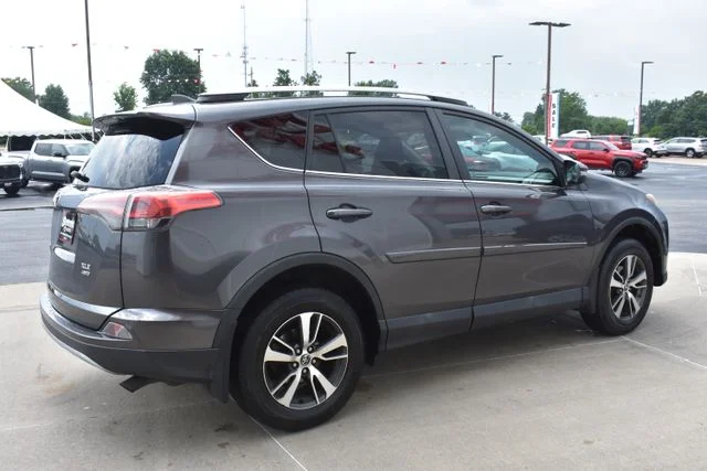 Used 2017 Gray Toyota XLE image 5