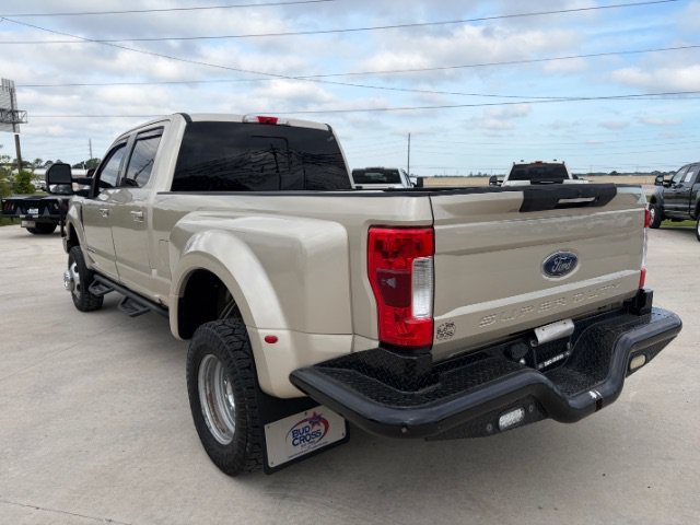 Used 2017 Tan Ford Lariat image 3