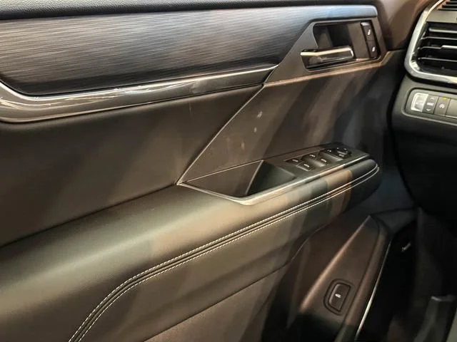 2026 GMC Acadia Elevation - Photo 35