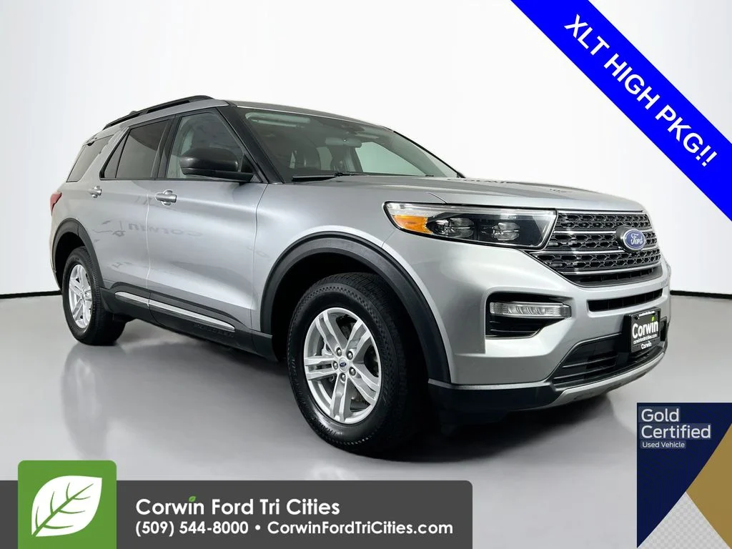 Used 2024 Iconic Silver Metallic Ford XLT image 1