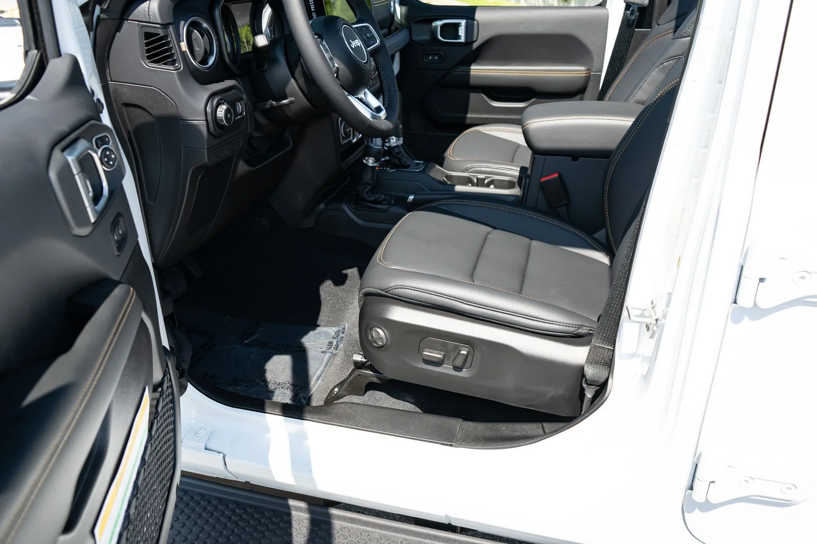 New 2026 White Jeep Sahara image 18