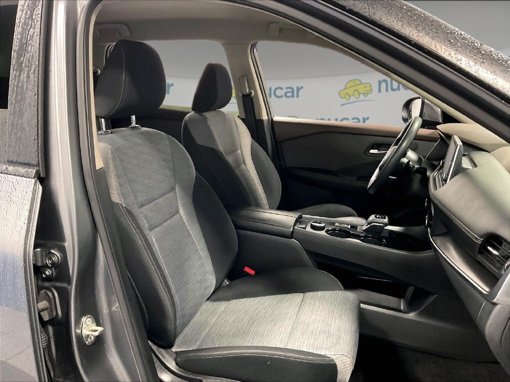 Used 2023 Gray Nissan SV image 11