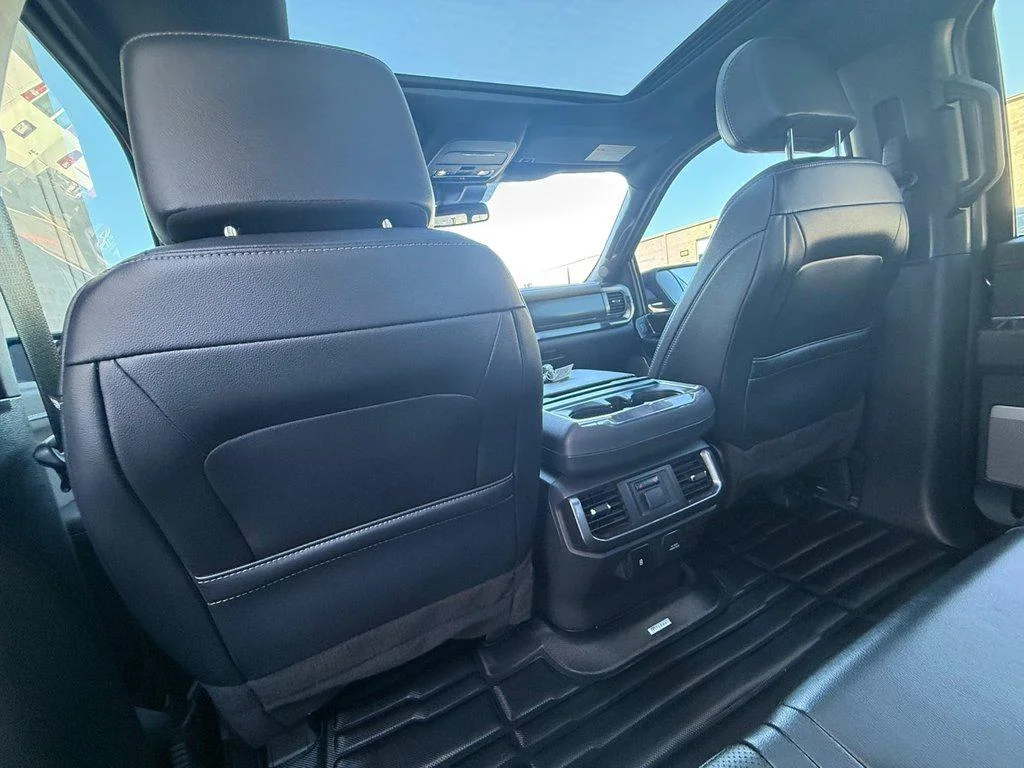 Used 2023 Agate Black Metallic Ford LARIAT 4WD SUPERCREW 5.5 BOX image 16