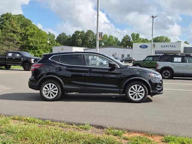 Used 2021 Black Nissan S image 14