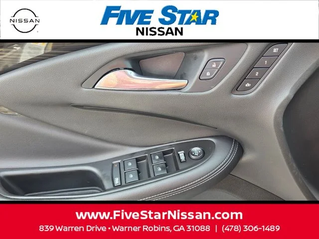 Used 2019 Silver Buick Essence image 31