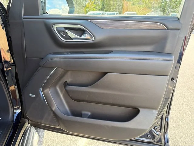 Used 2021 Midnight Blue Metallic Chevrolet LT image 14