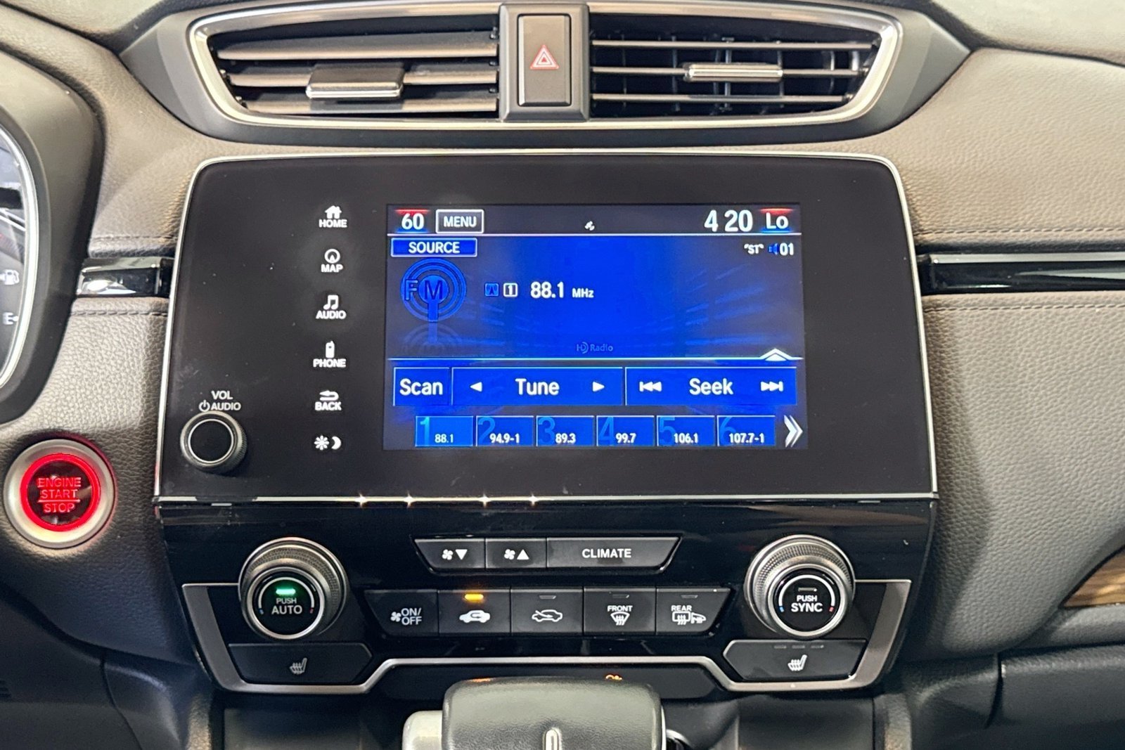 Used 2018 Obsidian Blue Pearl Honda Touring image 15