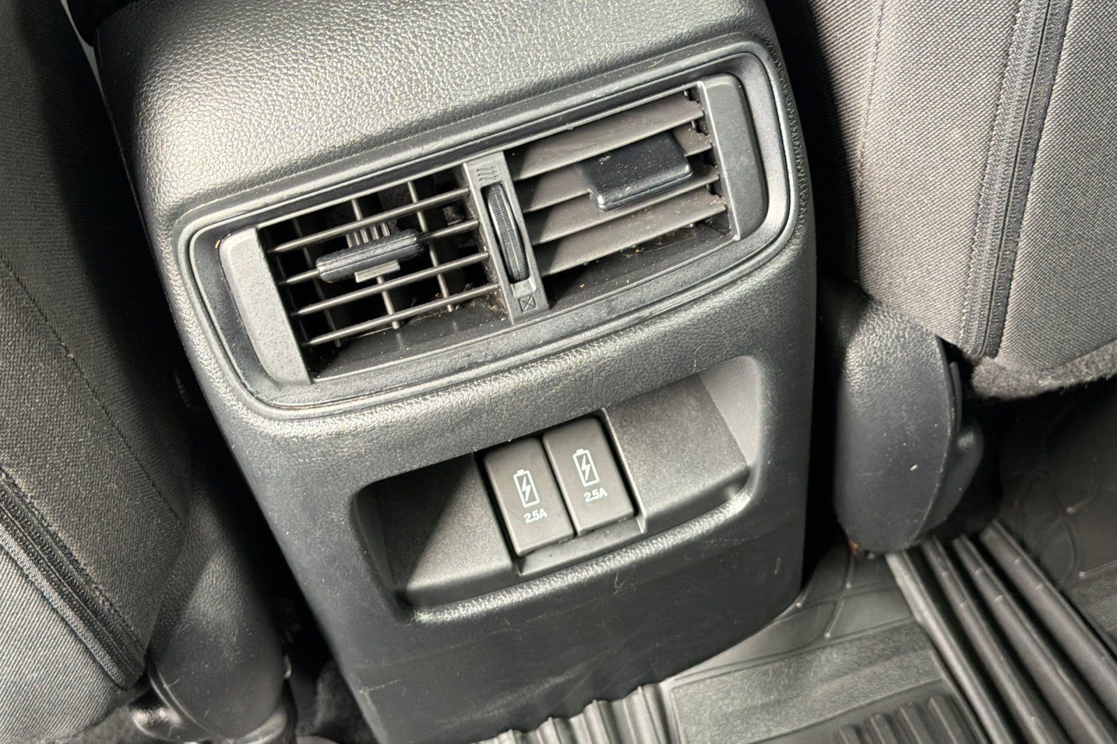 Used 2022  Honda EX image 17