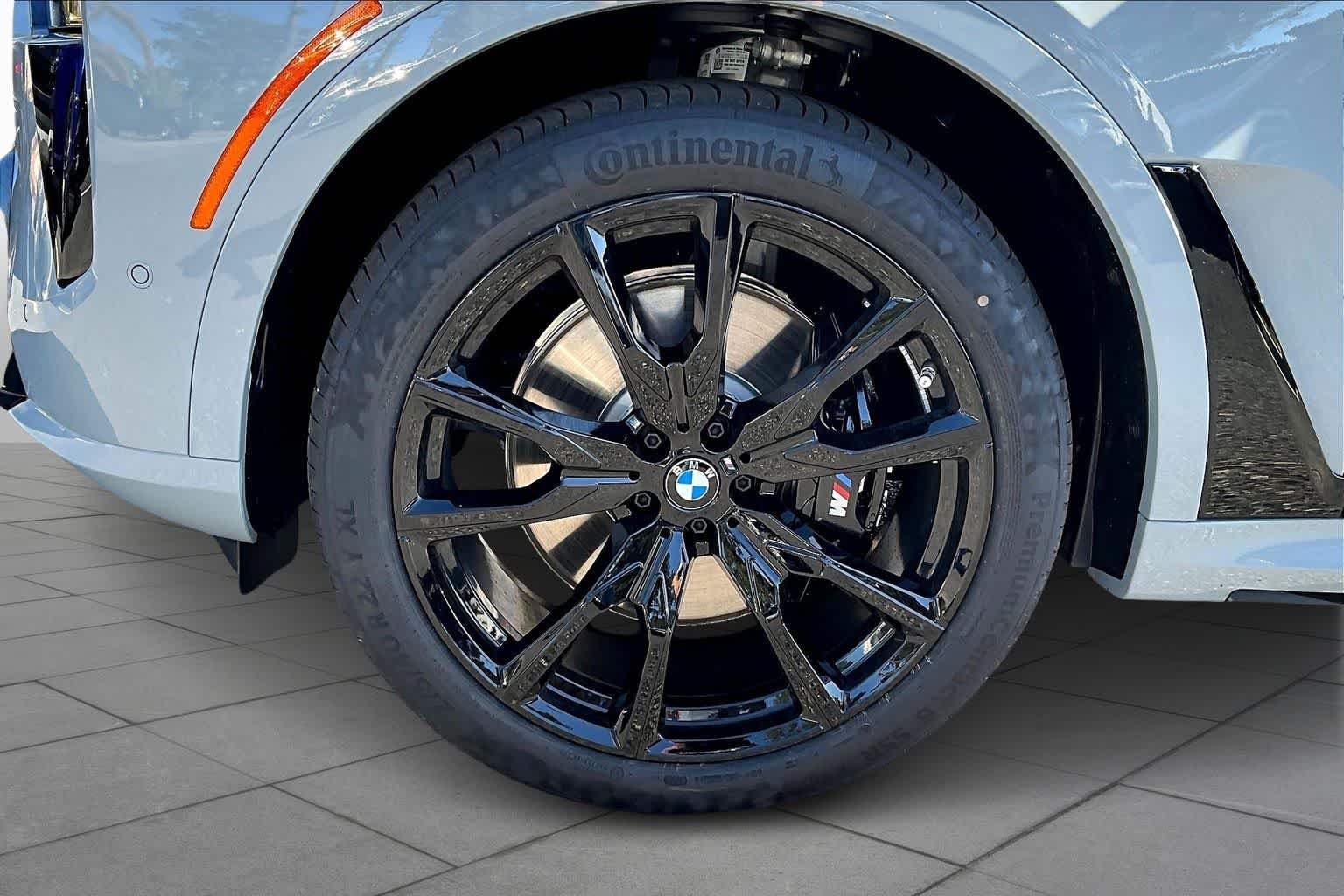 New 2026 Brooklyn Grey Metallic BMW M60i image 11
