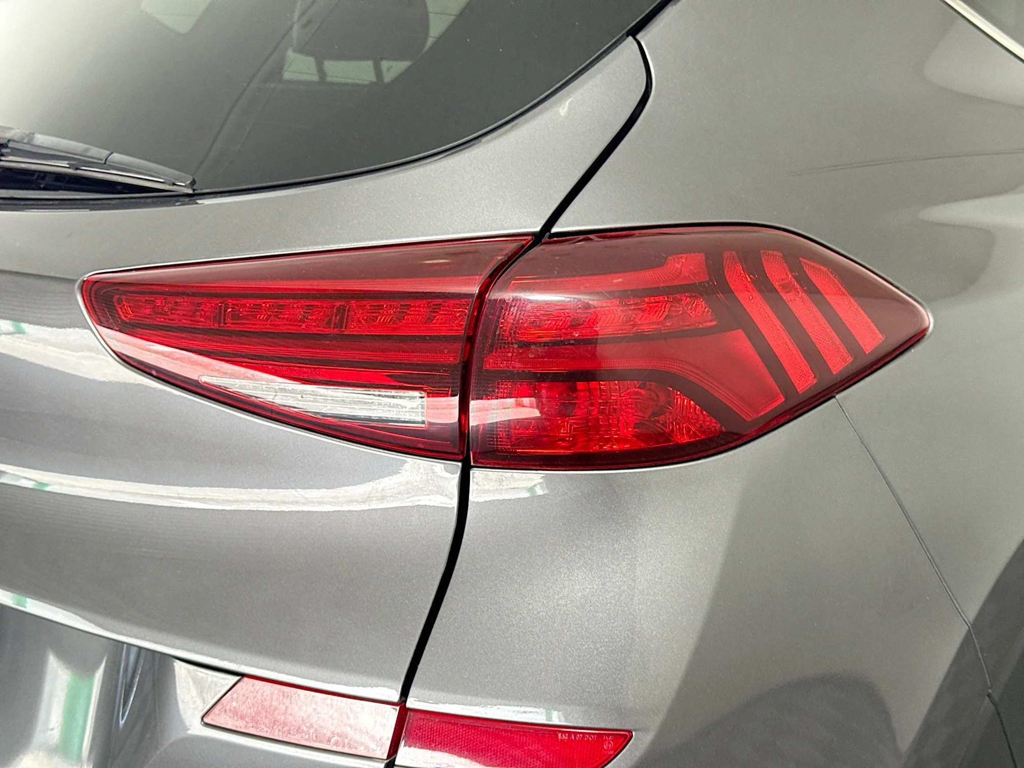 Used 2021 Magnetic Force Hyundai Limited image 30