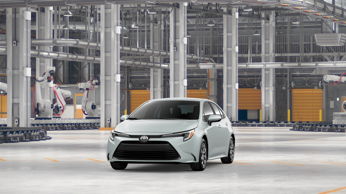 New 2026 Wind Chill Pearl Toyota Hybrid LE image 18