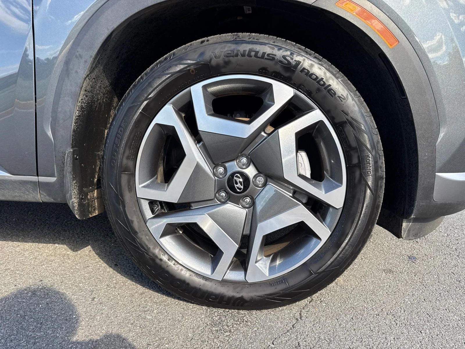 Used 2025 Gray Hyundai SEL Premium image 29
