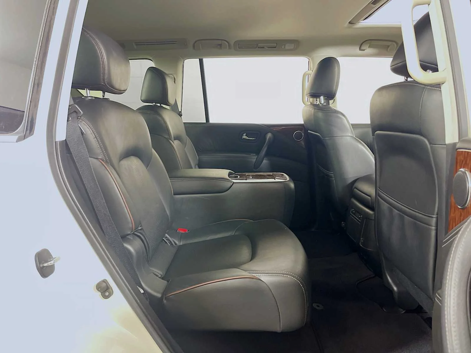 Used 2019 Pearl White Tricoat Nissan SL image 28