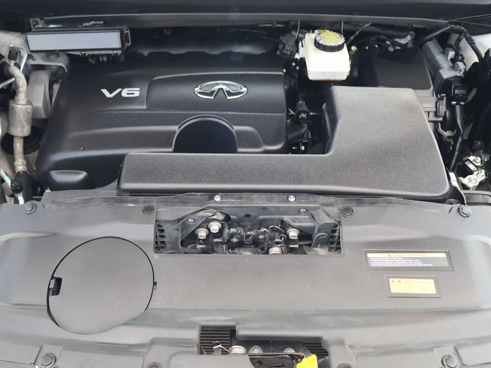 Used 2019 Majestic White INFINITI LUXE image 35