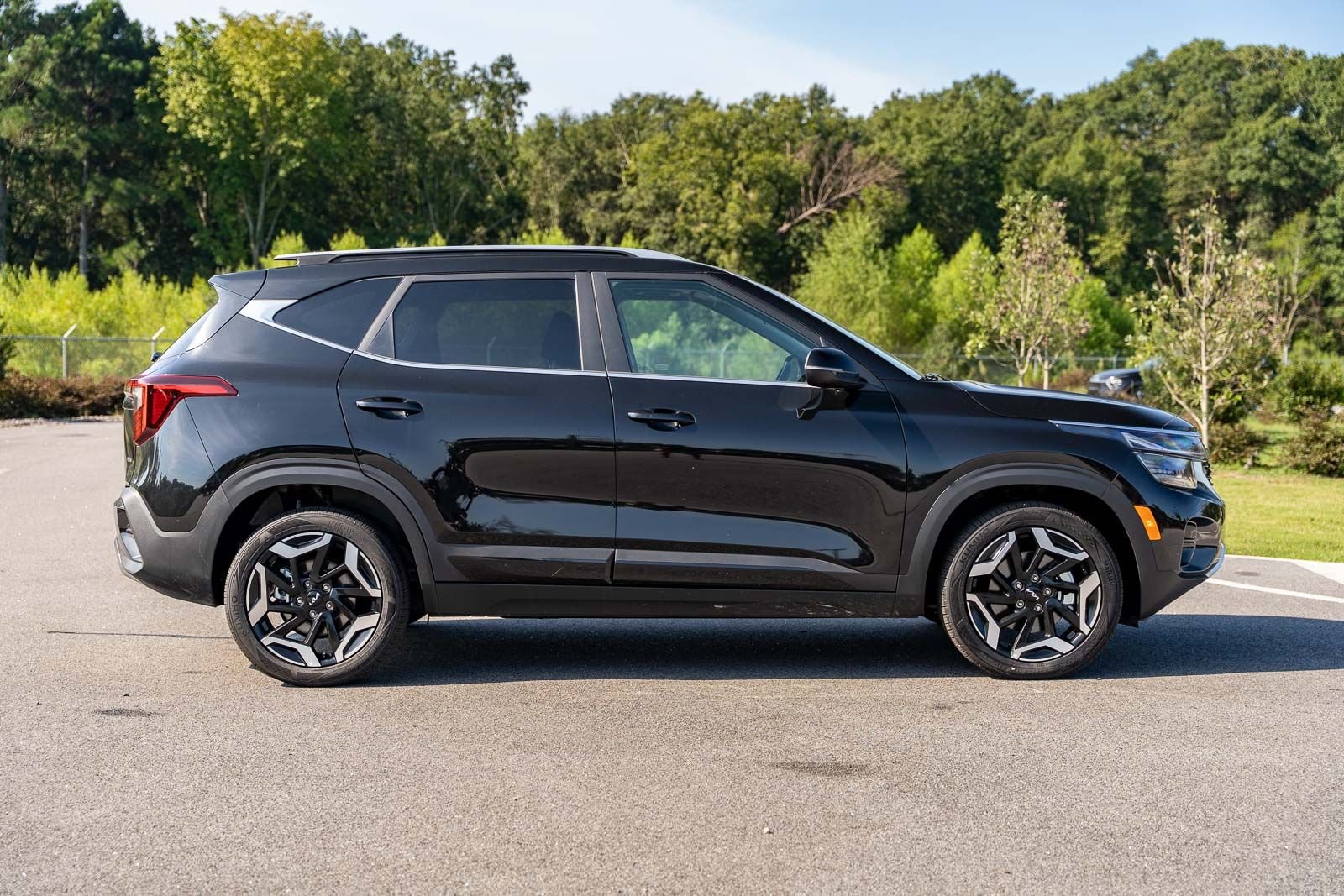 Used 2026 Black Kia SX image 8