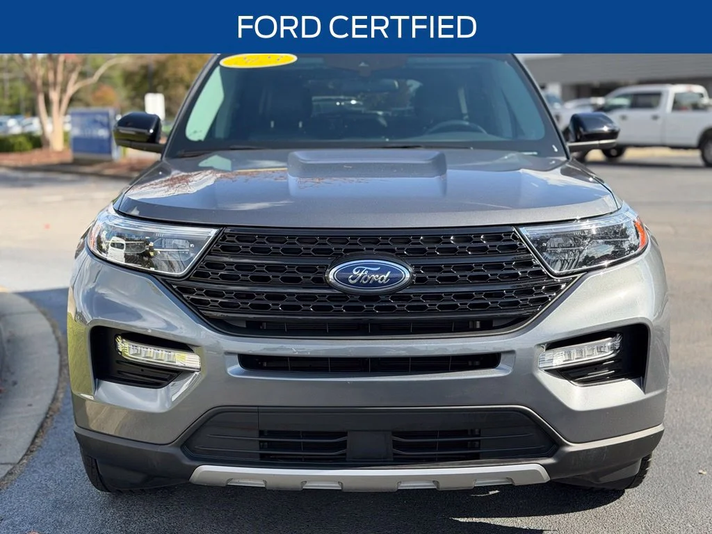 Used 2023 Gray Ford XLT image 3