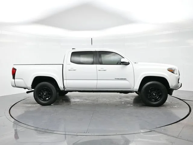 Used 2022 White Toyota SR5 image 8