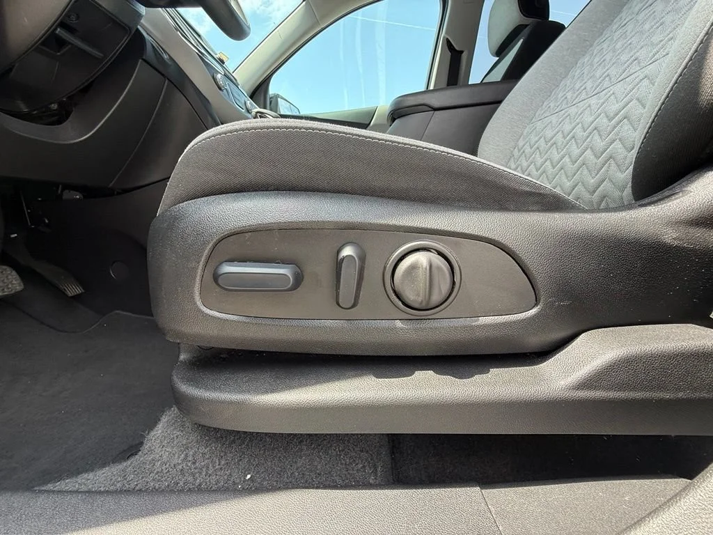 Used 2024 Summit White Chevrolet LS image 32
