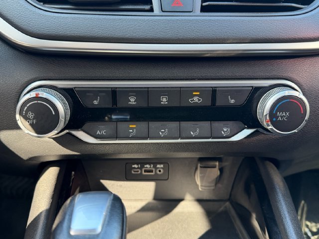Used 2022 Red Nissan 2.5 SV image 23