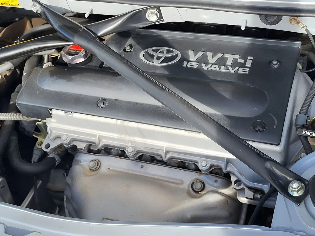 Used 2005 Absolutely Red Toyota Base image 24
