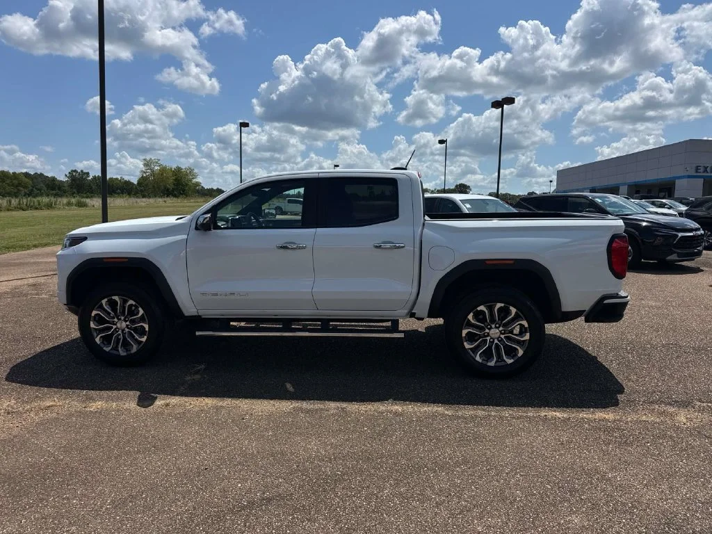 Used 2026 White GMC Denali image 5