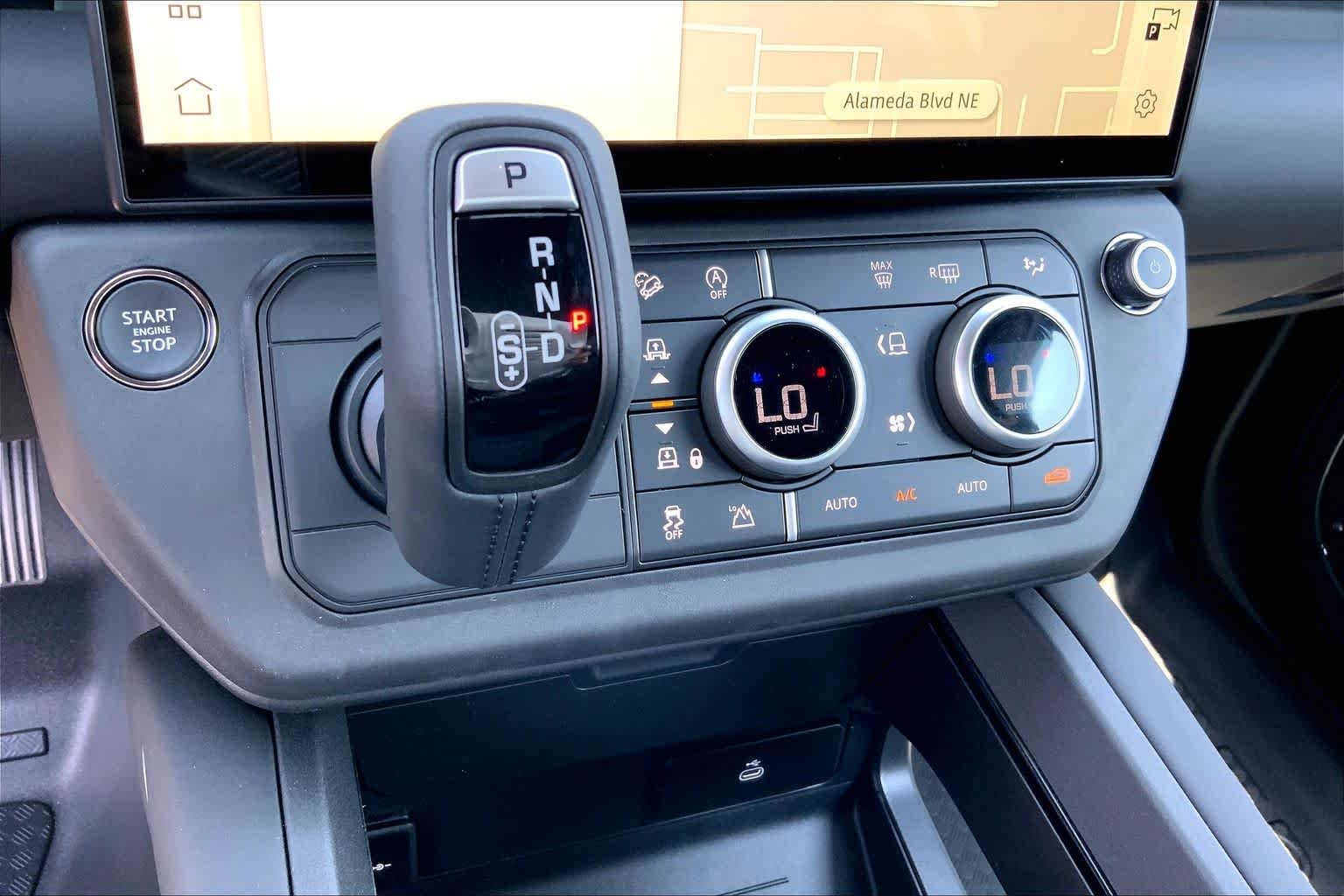 New 2026 GREEN Land Rover  image 18