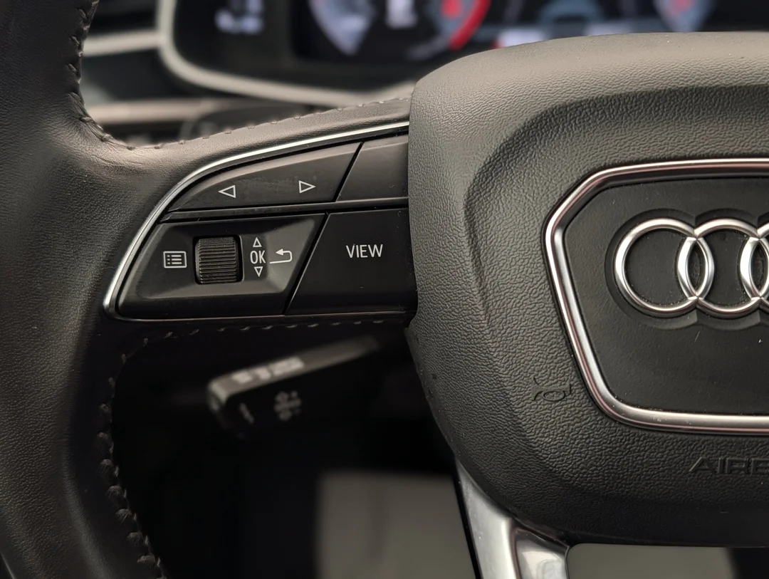Used 2019  Audi Technik - S-Line - Leather - Sunroof - HUD - Healed/Ventilated Seats image 16