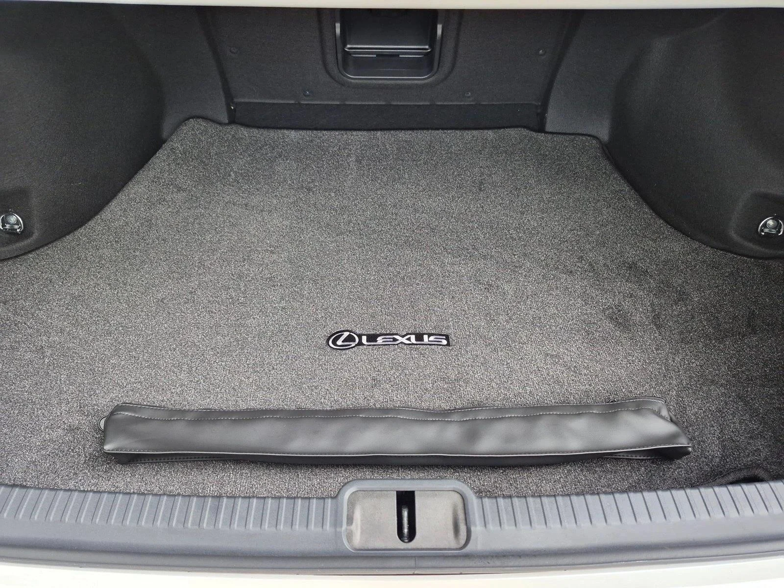 Certified Used 2025 Eminent White Pearl Lexus ES 350 image 6